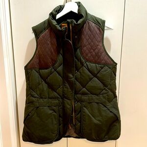 Never worn Eddie Bauer men’s European style field vest